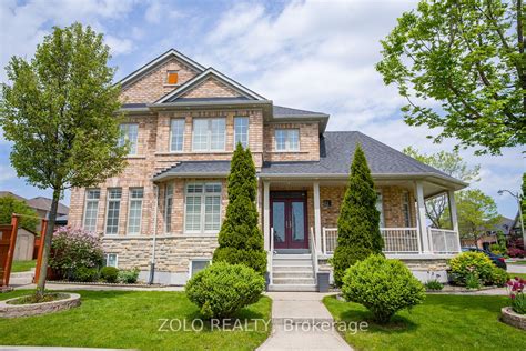 For sale: 1 PRADA COURT, Brampton (Vales of Castlemore 